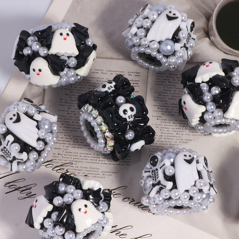 Wholesale 5pcs/pack Black and white style little ghost  wearable straight hole beaded